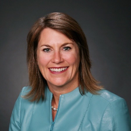 https://esxweb.com/wp-content/uploads/2025/04/Shannon-Woodman-Headshot.jpg