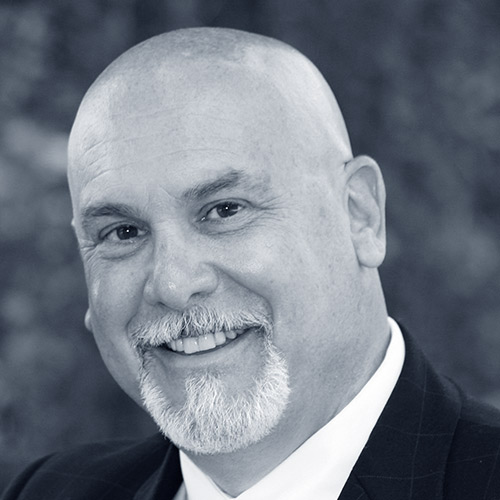 https://esxweb.com/wp-content/uploads/2025/08/kirk-macdowell.jpg
