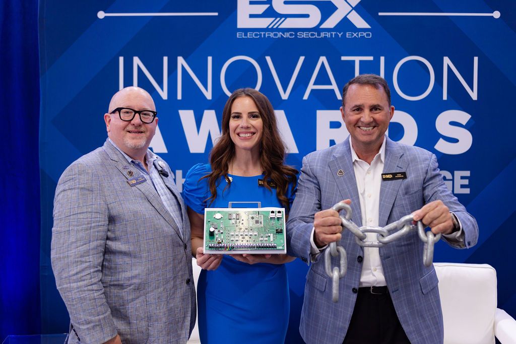 https://esxweb.com/wp-content/uploads/2026/08/O9A2539.jpg